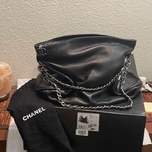 ❤️SOLD ❤️Chanel large black soft leather caviar bag w/adjustable chain strap
